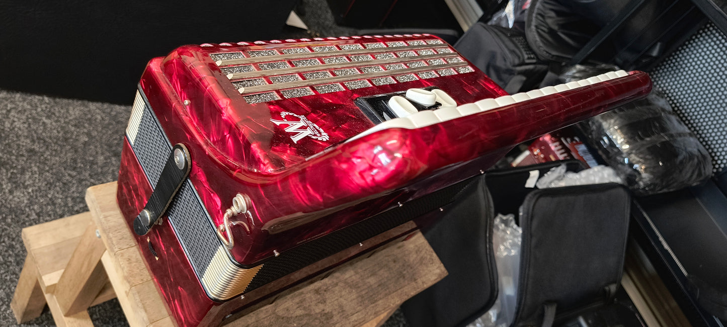 Weltmeister Pearle 48 Bass Used Piano Accordion