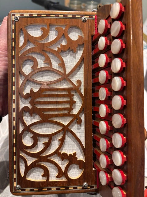 castagnari lilly grille from above