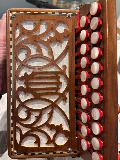 castagnari lilly grille from above
