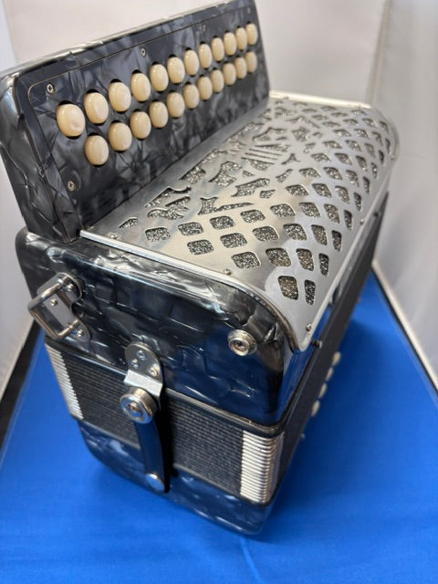 Second Hand Primo Grey Pearl G/C Melodeon