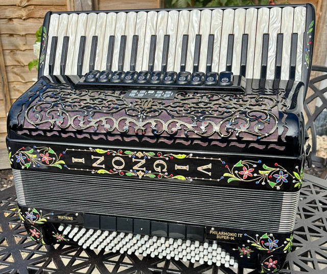 Used Vignoni Philharmonic IV 120 Bass MIDI Piano Accordion