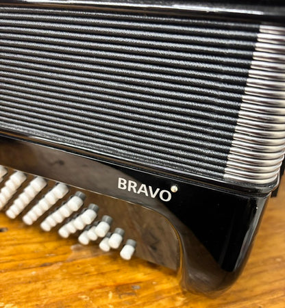 Used Hohner Bravo II 48 Bass Piano Accordion – Compact Lightweight Accordion USED