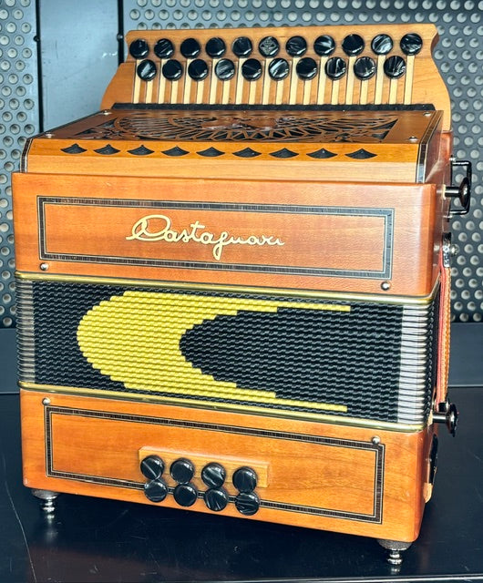 Castagnari Marie Nicole III D/G 3-Voice Melodeon – (Preloved)