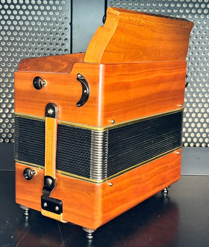 Castagnari Marie Nicole III D/G 3-Voice Melodeon – (Preloved)