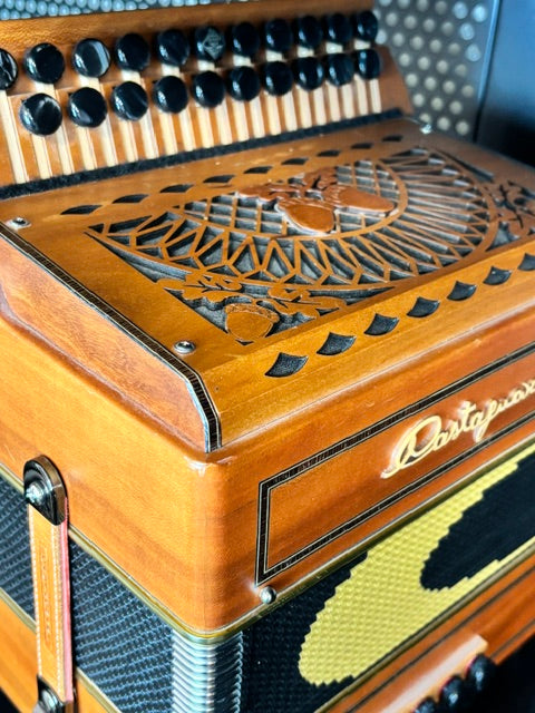 Castagnari Marie Nicole III D/G 3-Voice Melodeon – (Preloved)