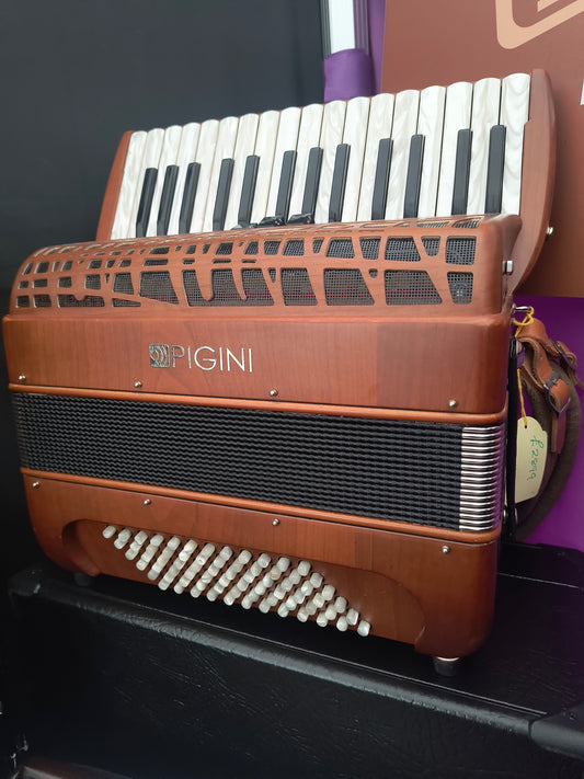 Pigini P30 72 Bass Piano Accordion (preloved)