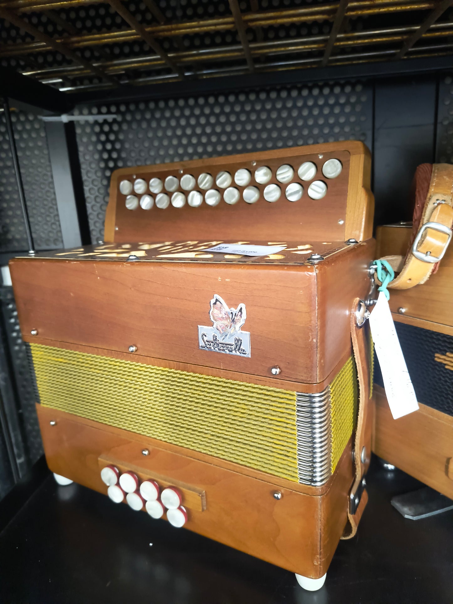 Saltarelle Irish Bouebe BC Melodeon Preloved